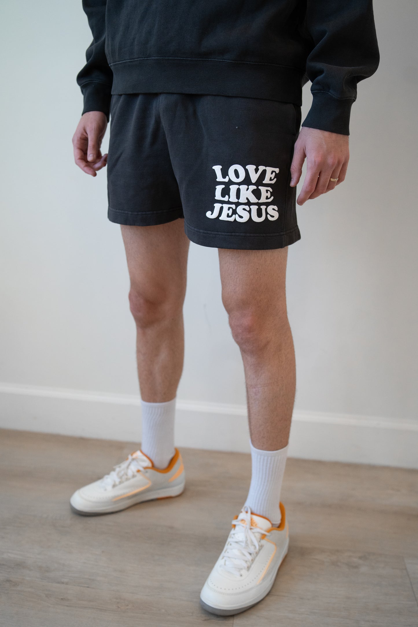 Love Like Jesus Sweat-shorts